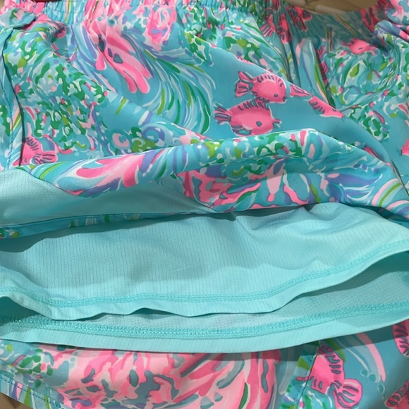 Lily Pulitzer Luxletic Shorts - Picture 3 of 6